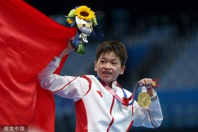 最小中国奥运健儿全红婵夺冠，网友：有钱给妈妈治病了