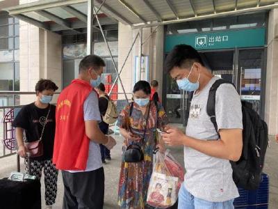 荆州火车站：成立疫情防控指挥部，设立42个网格点，进行全面管控