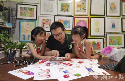 八岁半双胞胎用画笔“定格”奥运夺金时刻