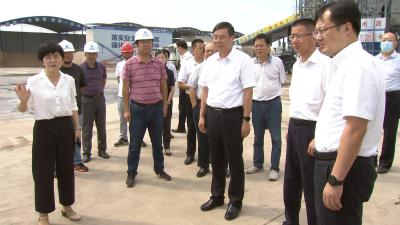 市领导调研交通重点项目建设时要求 统筹调度保证进度健全体系释放效应