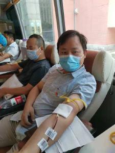 孝感市教育局组织干部职工 市直学校教师开展献血活动