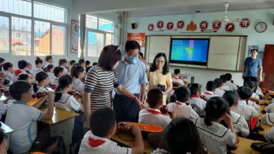 “一校一品”稳推进 督导检查促提升