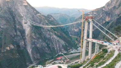 湖北建桥军团再写世界纪录 承建云南一特大桥创出三项世界第一