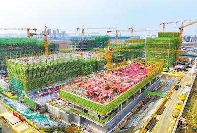 鄂西北疫情救治基地加紧建设
