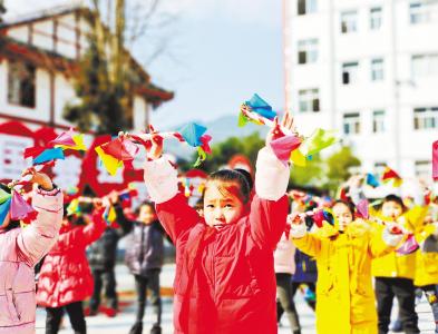 苗乡巧打民族文化牌