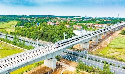黄黄高铁加速老区“融圈入核”