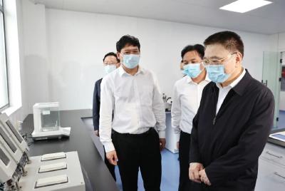 抢抓机遇发展壮大支柱产业推动高质量发展！王蒙徽在潜江天门仙桃调研