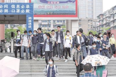 武汉2022“小中考” 数学仍最被看重