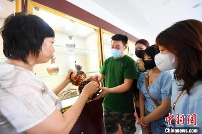 河北“非遗”传人：坚守脱胎漆器髹饰技艺 守艺雕刻人生