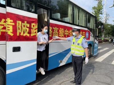 高考首日，他们都很拼！