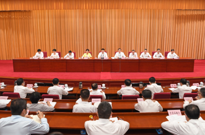 为建设全国构建新发展格局先行区凝聚智慧和力量！省委统战工作会议举行