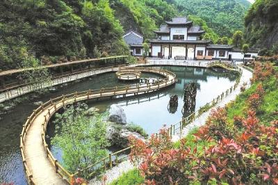 郧西县羊尾镇汉江瀑布群森林康养基地获殊荣