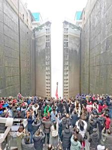 6000名游客打卡宜昌 湖北迎今年来最大旅游团