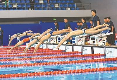 湖北省十六运会泳池捷报频传 小飞鱼们90次破省运会纪录