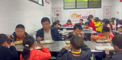 “守路人”张启普，34年翻山越岭