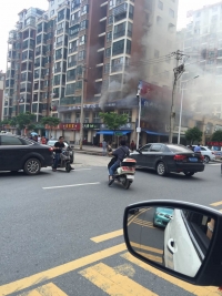 快讯 | 书台街一面馆发生火灾