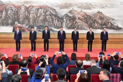 新一届中共中央政治局常委同中外记者见面，习近平总书记讲话