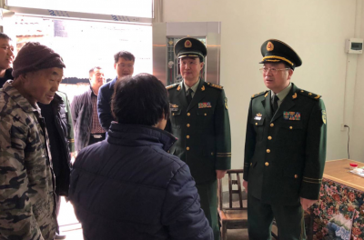 武警湖北总队领导到大幕乡双垅村扶贫点慰问