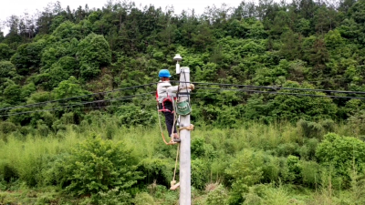 云上咸宁——通山：“跑山电工”护航咸九高速公路建设