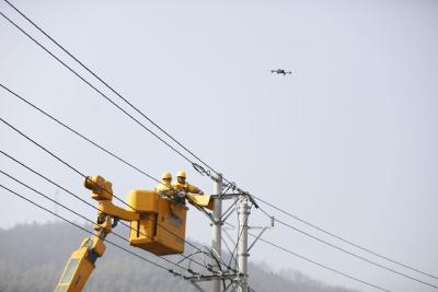 新春走基层④| 咸安：“跑山电工”来助力  汩汩清泉进农家