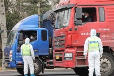 国务院：不得随意限制货车和司乘人员通行