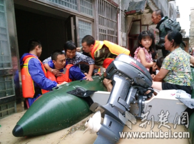 第六轮强降雨 湖北转移34.22万人