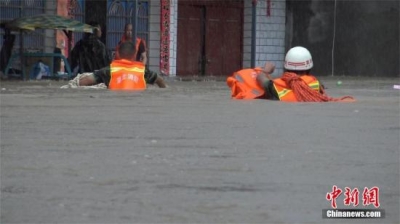 周本礼：暴雨倾城 不忘初心 方得民心 