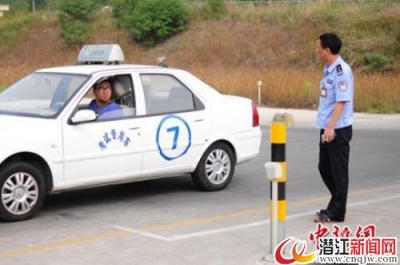 旅游、学车、补习班 “学生军”带热暑期经济