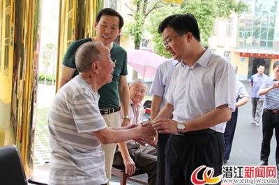 黄剑雄对我市民生工作进行调研 