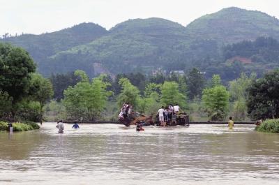 今起湖北强降雨将逐渐“消停” 长江汉江突破警戒水位 