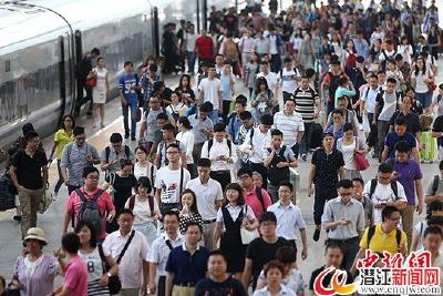 全国铁路5号起发售十一假期火车票 10号大规模调图 