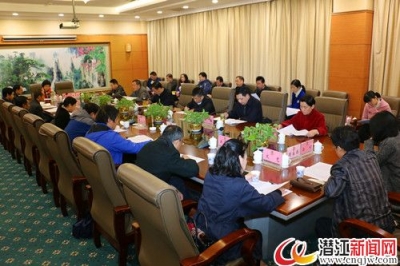 市政协部分常委、委员座谈会召开 