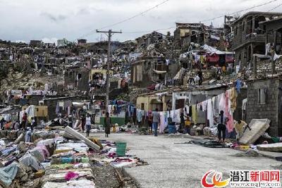 海地飓风死亡人数攀升 “马修”登陆美国 