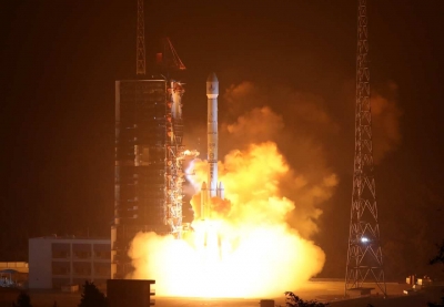 我国风云四号气象卫星发射成功 可秒拍５００张图“捕捉”闪电 