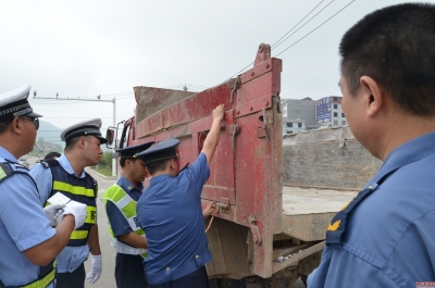 守望回家的路——公路人在行动 