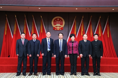潜江市八届人大常委会主任、副主任简历