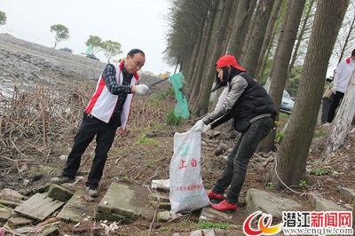 保护湿地志愿服务 让返湾湖湿地公园更美