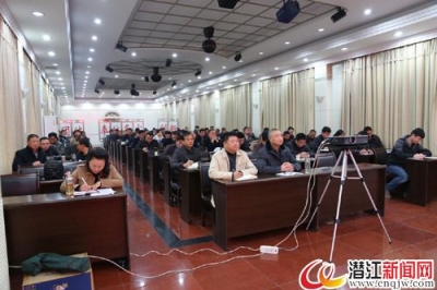 周矶农场举办“推进全面从严治党向基层延伸”专题讲座 