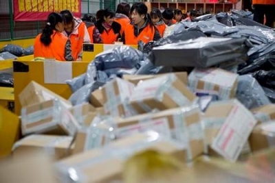 去年中国快递业务量规模居世界首位 成经济亮点 