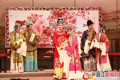 花鼓戏剧目《碧玉簪》在潜江首次登台 