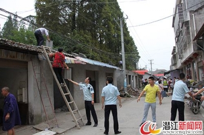 徐角社区违章建筑被拆除 道路将进行升级改造 