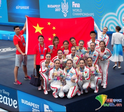 【中国梦•践行者】中国花游队：痛哭痛苦痛快 怒海争锋“舞”中国气质