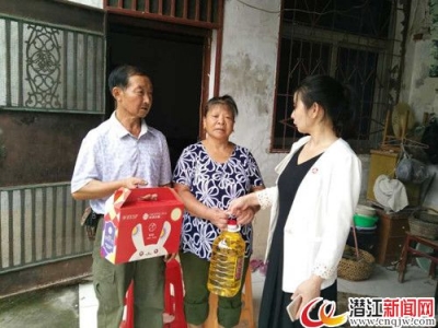 后湖双节不忘失独家庭 