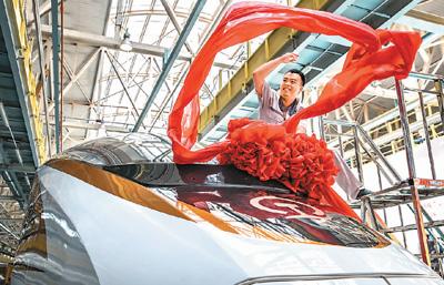 技术引领者 最大高铁网 中国高铁:新时代新速度