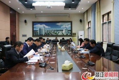 黄剑雄主持召开市委常委会会议 审议《湖北省优秀中国特色社会主义 事业建设者推荐人员名单》等