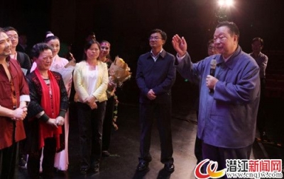 花鼓戏名家胡新中经典唱腔演唱会精彩上演 