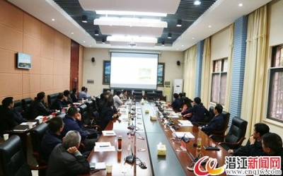 黄剑雄调研返湾湖亮点片区时强调：立足民生 加快进度 全力打造“金牌赛道、特色赛道” 