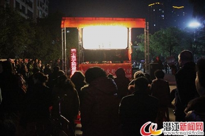 第三届湖北戏曲艺术节潜江地方皮影戏展演上演 