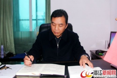 白鹭湖：加快实施乡村振兴战略 全面落实党的十九大精神  