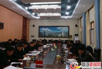 黄剑雄调研城建工作时强调:坚持以人为本 树立大局思维 全力建造水乡园林精致城市 